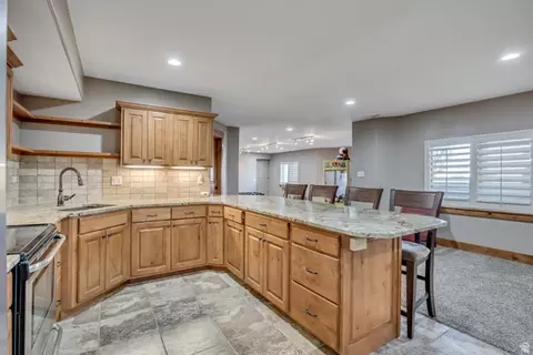 Kitchen - 896 W 675 S, Mapleton, UT 84664 photo 7 of 7