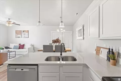 1806 W Newcastle Ln #203, Saratoga Springs, UT 84045