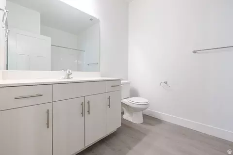 Bath - 4668 S Olive Ave #T101, Mapleton, UT 84664 photo 1 of 2