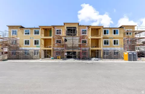 4668 S Olive Ave #T201, Mapleton, UT 84664
