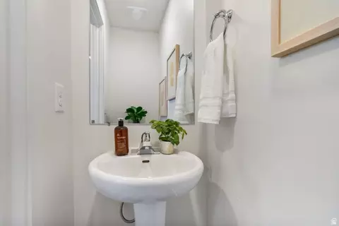 Bath - 445 W 950 S, Ogden, UT 84404 photo 1 of 3