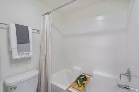 Bath - 447 W 950 S, Ogden, UT 84404 photo 3 of 3