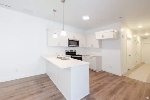 Kitchen - 4668 S Olive Ave #T203, Mapleton, UT 84664 photo 2 of 3