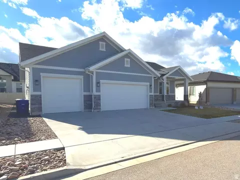 3253 W Oxford Loop, Mountain Green, UT 84050