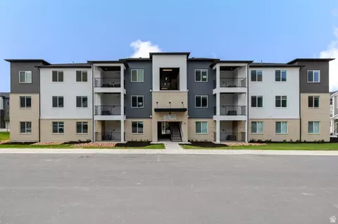 4668 S Olive Ave #T204, Mapleton, UT 84664