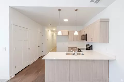 Kitchen - 4668 S Olive Ave #T304, Mapleton, UT 84664 photo 3 of 3