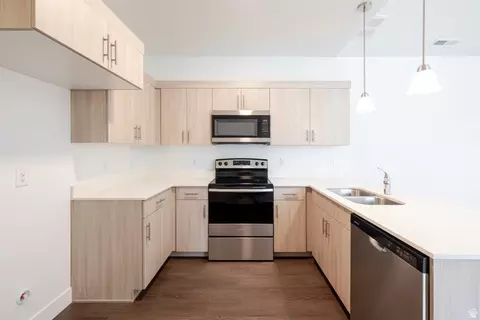 Kitchen - 4668 S Olive Ave #T304, Mapleton, UT 84664 photo 1 of 3