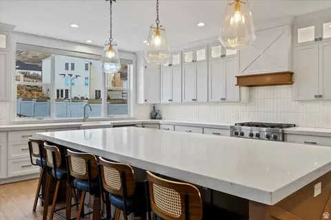 Kitchen - 3541 S Mapleton Estates Dr, Mapleton, UT 84664 photo 2 of 5