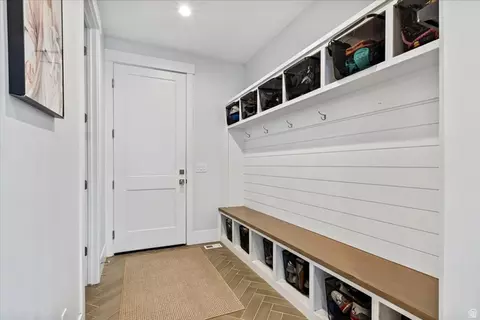 Entry Way - 3541 S Mapleton Estates Dr, Mapleton, UT 84664 photo 3 of 5