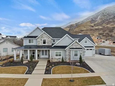 Exterior - 3541 S Mapleton Estates Dr, Mapleton, UT 84664 photo 2 of 5
