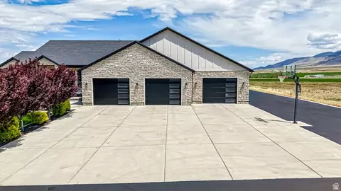 Exterior - 435 E 100 N, Mona, UT 84645 photo 5 of 12