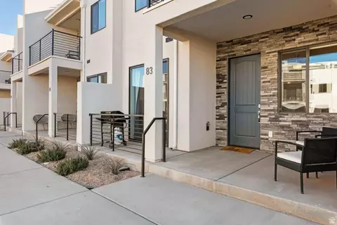 710 W Akoya Pearl St #83, Saint George, UT 84790