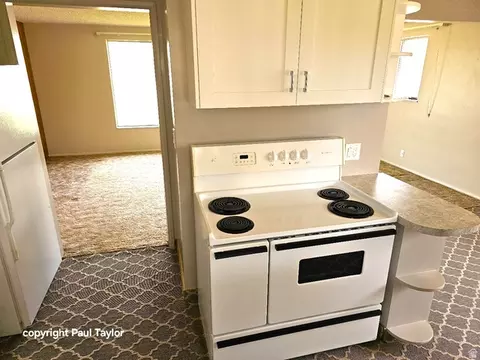 Kitchen - 518 E 250 S, Clearfield, UT 84015 photo 2 of 2