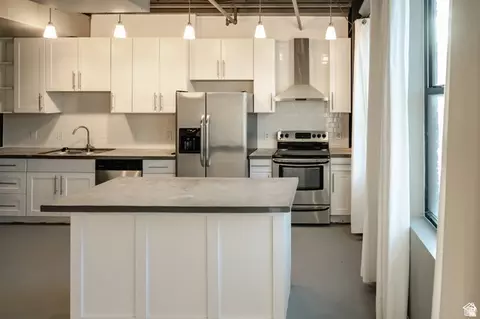 Kitchen - 195 E 25th S #5, Ogden, UT 84401 photo 2 of 3