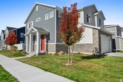 2052 W Lydia Ln, Syracuse, UT 84075