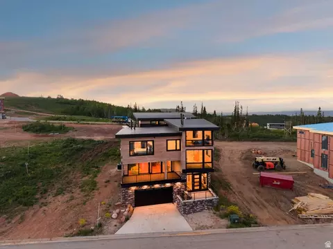 8526 E Overlook Dr, Eden, UT 84310