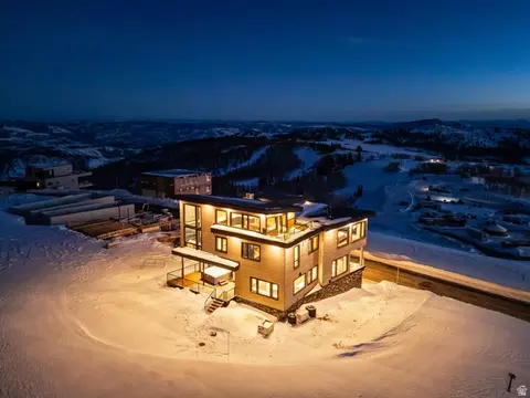 Exterior - 8526 E Overlook Dr, Eden, UT 84310 photo 9 of 18