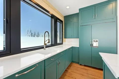 Kitchen - 8526 E Overlook Dr, Eden, UT 84310 photo 5 of 5