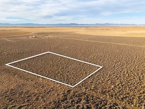 1427 E 950 N #13, Beryl, UT 84714