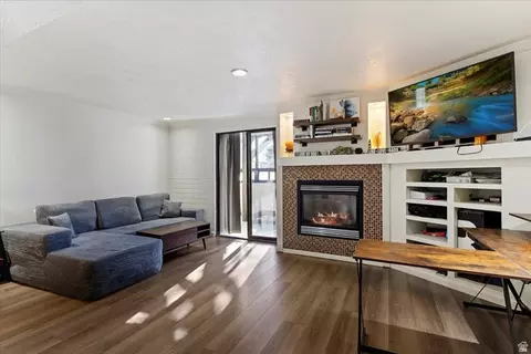 Living - 1545 E 975 N, Layton, UT 84040 photo 2 of 2