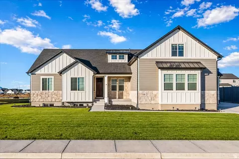 30 Pier Pl, Stansbury Park, UT 84074