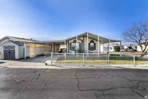 3696 S Goldridge Dr W, Magna, UT 84044