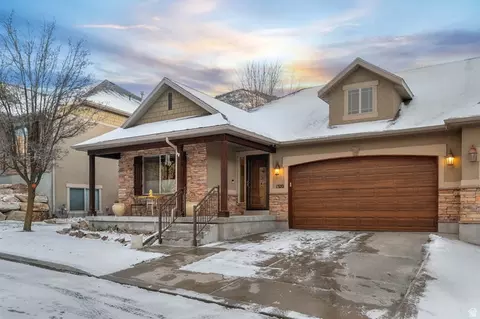 1370 E Meadow Valley Dr, Draper, UT 84020