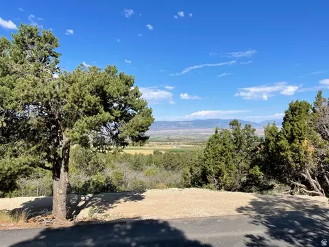19 E Horseshoe Mtn Est #19, Spring City, UT 84662