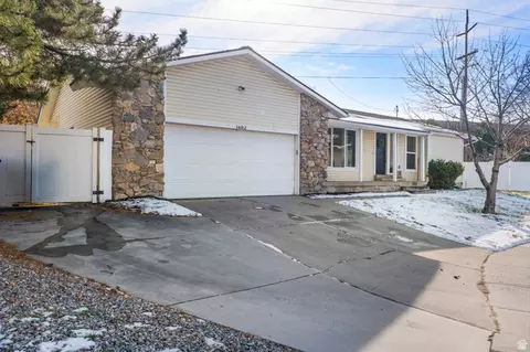 Exterior - 1492 E Sandy Hills Dr, Sandy, UT 84093 photo 2 of 7