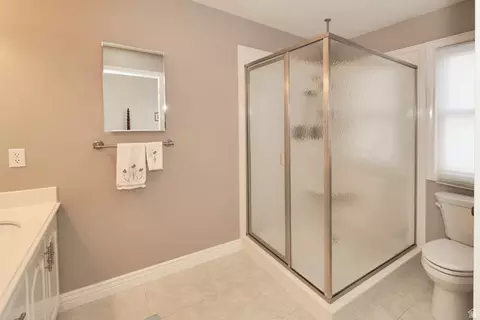 Bath - 80 N 1200 E, Orem, UT 84097 photo 1 of 7