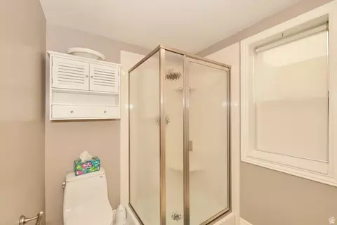 Bath - 80 N 1200 E, Orem, UT 84097 photo 2 of 7