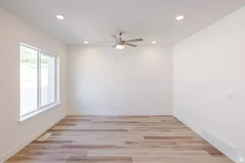 Living - 5281 S Acacia Dr #713, Mapleton, UT 84664 photo 1 of 2