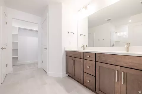 Bath - 5281 S Acacia Dr #713, Mapleton, UT 84664 photo 1 of 2
