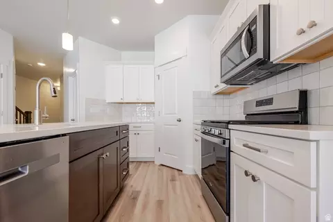 Kitchen - 5281 S Acacia Dr #713, Mapleton, UT 84664 photo 4 of 4
