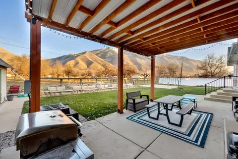 Exterior - 310 N 800 E, Mapleton, UT 84664 photo 2 of 6