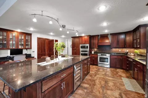 Kitchen - 310 N 800 E, Mapleton, UT 84664 photo 1 of 5
