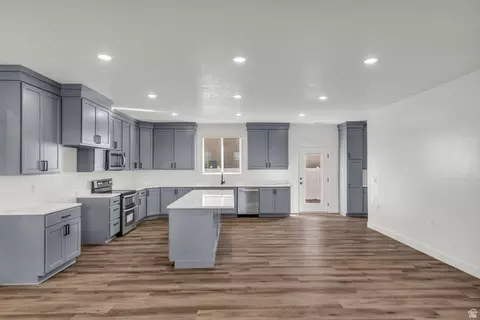 Kitchen - 520 E 450 N, Delta, UT 84624 photo 1 of 4