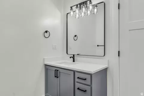 Bath - 520 E 450 N, Delta, UT 84624 photo 7 of 7
