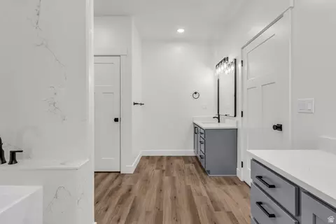 Entry Way - 520 E 450 N, Delta, UT 84624 photo 1 of 3