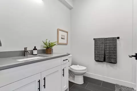 Bath - 32 W 400 S, Bountiful, UT 84010 photo 2 of 4