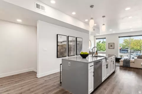 Kitchen - 32 W 400 S, Bountiful, UT 84010 photo 6 of 6