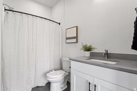 Bath - 32 W 400 S, Bountiful, UT 84010 photo 4 of 4