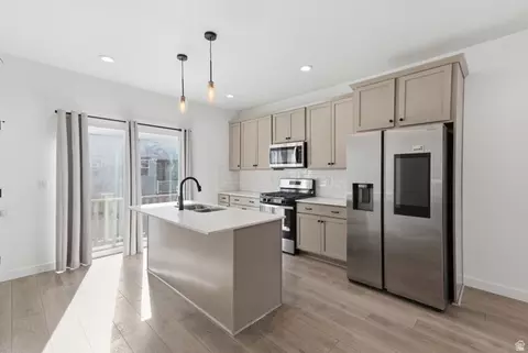 6647 W Skip Rock Rd, South Jordan, UT 84009