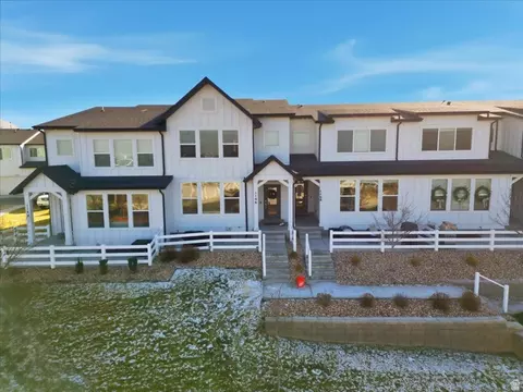1166 W Early Light Way, Bluffdale, UT 84065