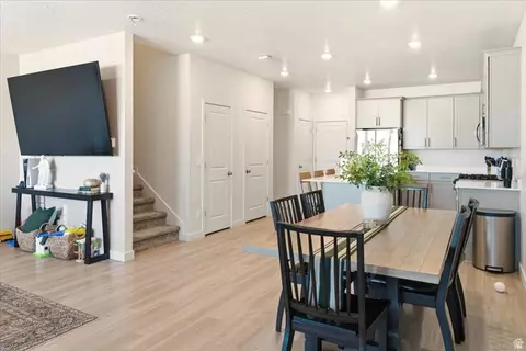 1166 W Early Light Way, Bluffdale, UT 84065