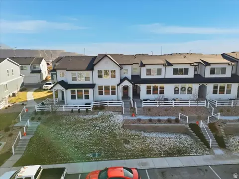 1166 W Early Light Way, Bluffdale, UT 84065