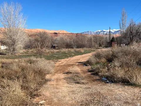 661 S 400 E, Moab, UT 84532
