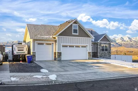 Exterior - 871 N 600 E, Morgan, UT 84050 photo 2 of 8