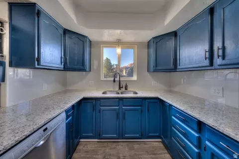 Kitchen - 278 Hobbs St, Moab, UT 84532 photo 3 of 4