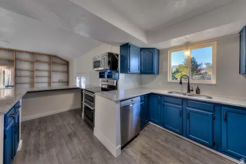 Kitchen - 278 Hobbs St, Moab, UT 84532 photo 2 of 4